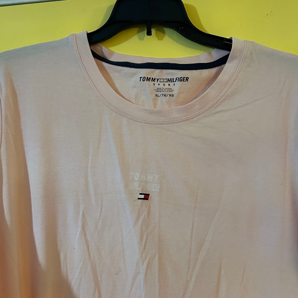 Tommy Hilfiger Women's Light Pink Short Sleeve Tee - Picture 3 of 4